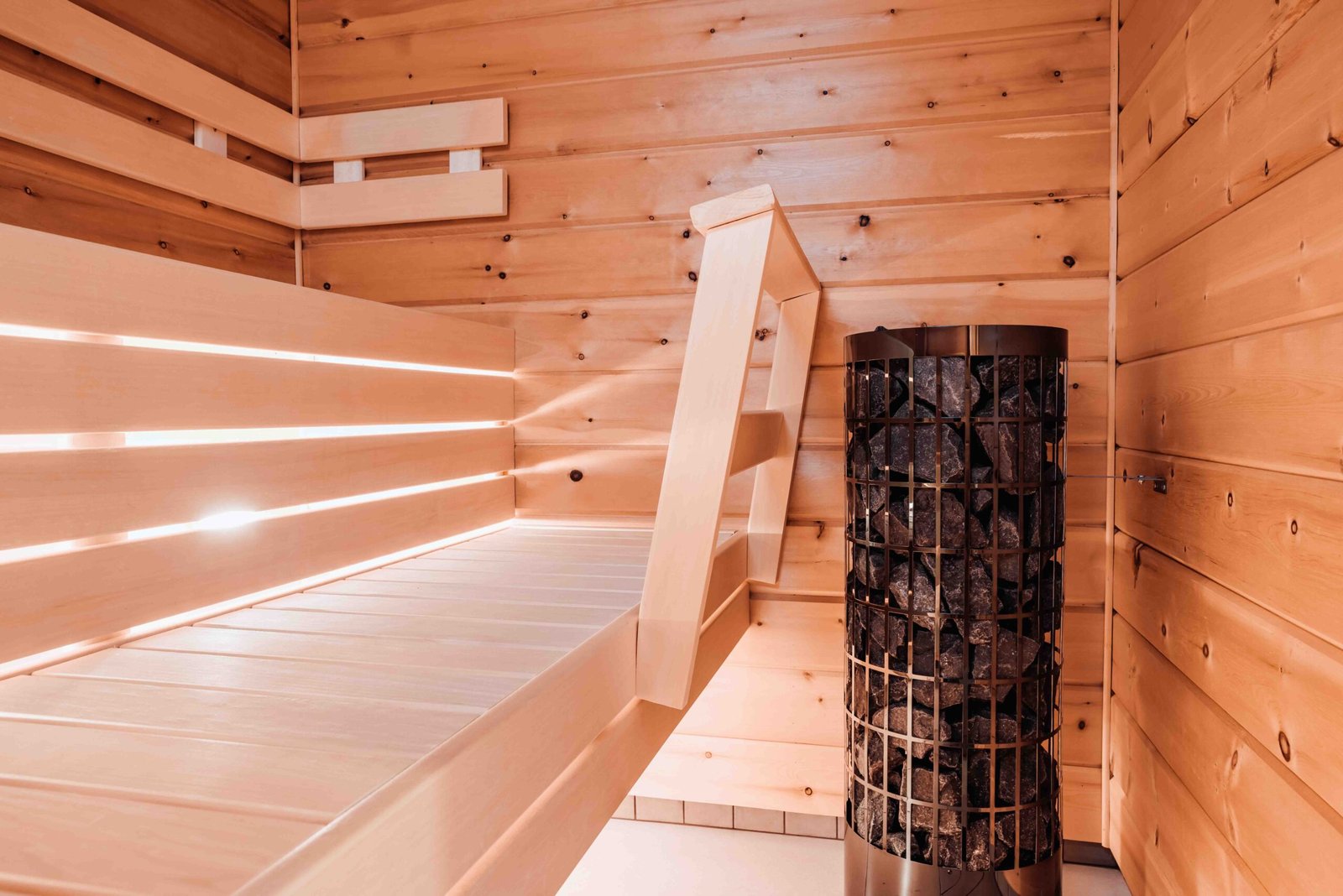 Close-up of the wooden riverside sauna at Manso Waters Lodge, a luxury eco lodge on the Río Manso near Bariloche, Patagonia